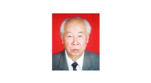 崔瑞珍.1980年－1984年任學(xué)校校長；1984年－1989年任學(xué)校黨委書記