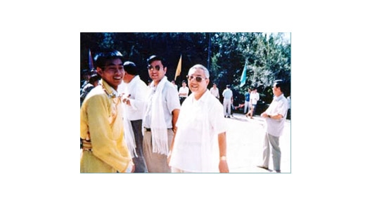 交通廳副廳長(zhǎng)姚尚宏、呼市副市長(zhǎng)連輯看望藏族學(xué)生