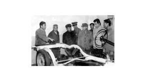 80年代初，交通部副部長(zhǎng)王展義來我校檢查指導(dǎo)工作